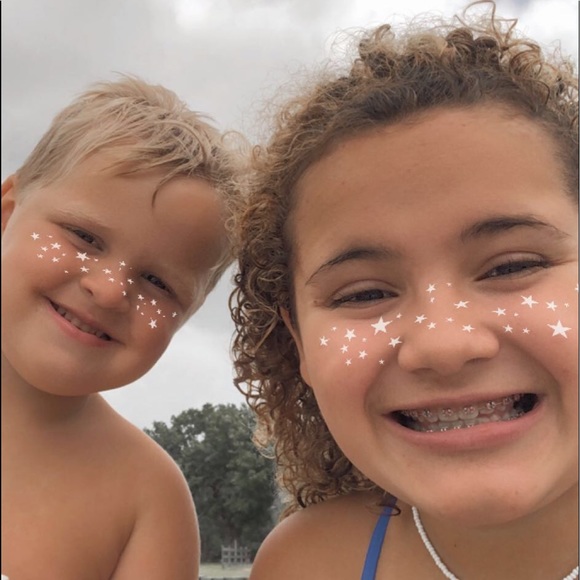 Meet your Posher, Chloe - Picture 1 of 1